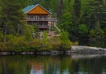 Auberge La Taniere Tadoussac Exterior foto