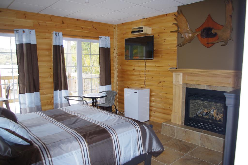Auberge La Taniere Tadoussac Habitación foto