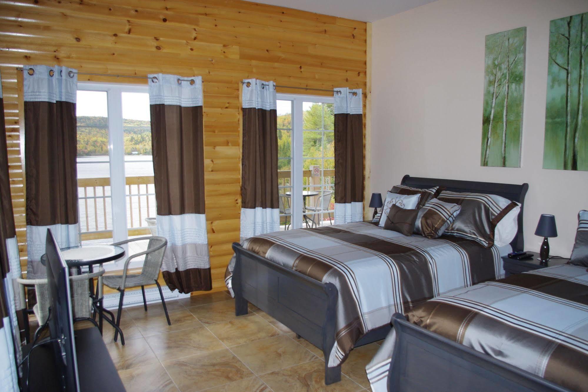 Auberge La Taniere Tadoussac Exterior foto